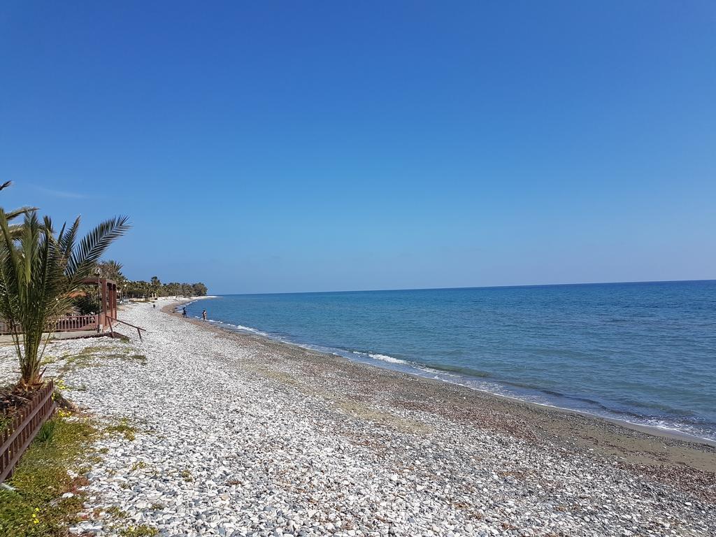 Villa Beach House At Seafront Meneou Exterior foto